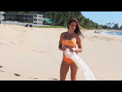 Mandy Flores in Hawaii prepping for bikini photoshoot