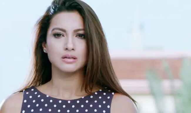 gauhar khan college essays