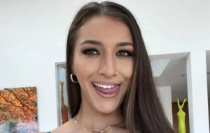 Bella Rolland Biography, Family Background, Age, Unknown Facts, Career ...
