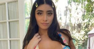Violet Myers Biography, Net Worth, Age, Height, Weight, Body